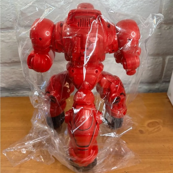 Whirlwind Ares Remote Control Robot -- 11.5" High -- Red -- Spray Gun -- NOB - Picture 2 of 12